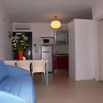 Welcoming Flat Next To The Sea For Up To 6 Guests ביביונה