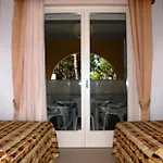 Welcoming Flat Next To The Sea For Up To 6 Guests Lägenhet *