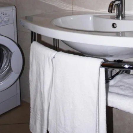 Welcoming Flat Next To The Sea For Up To 6 Guests Daire